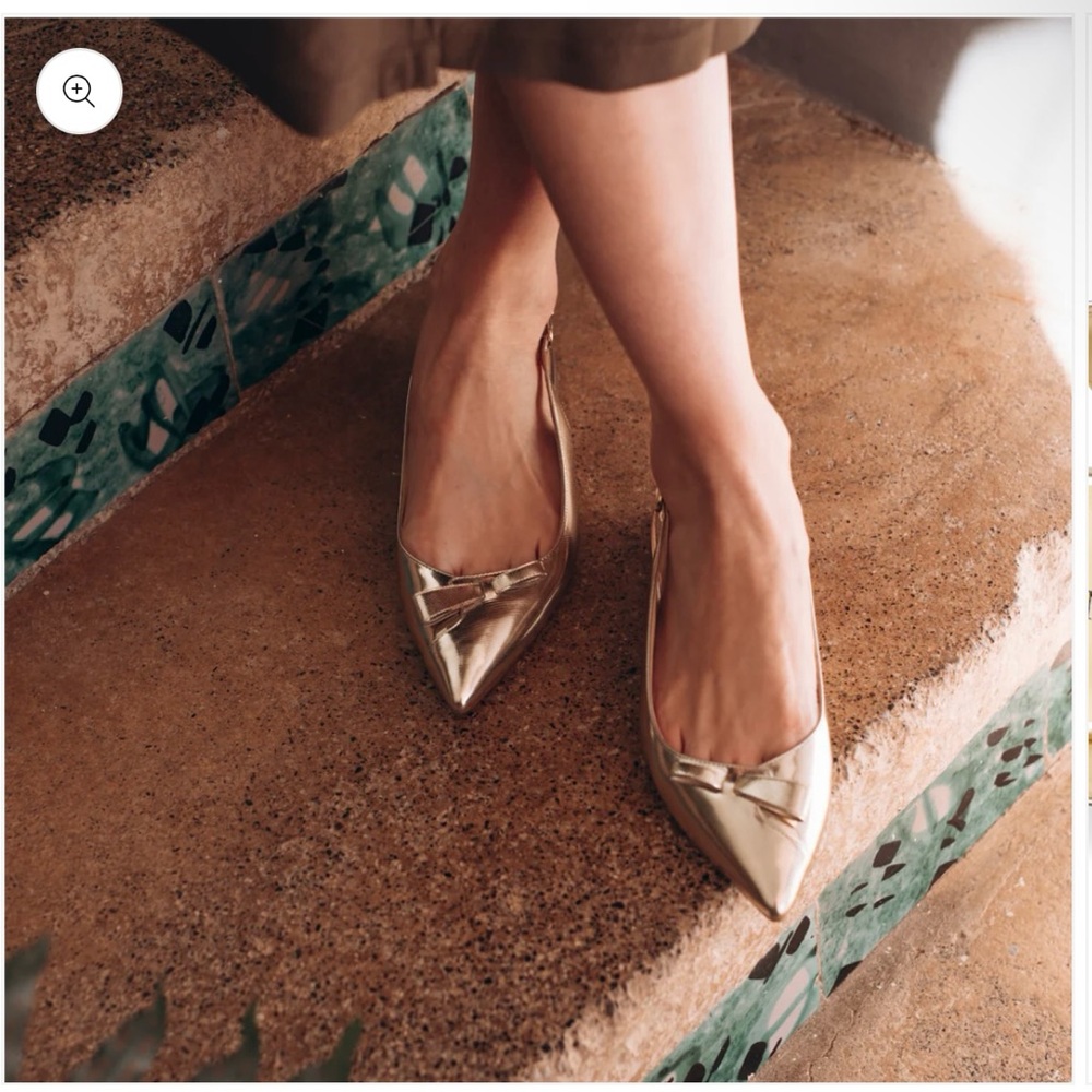 Sarah flint georgeous gold sling back flats